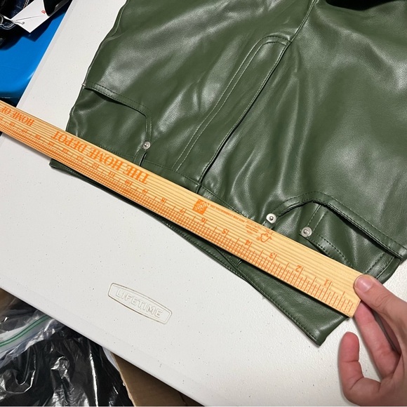 Urban Outfitters Faux Leather Pants Green Size 28 A2 - Picture 10 of 10